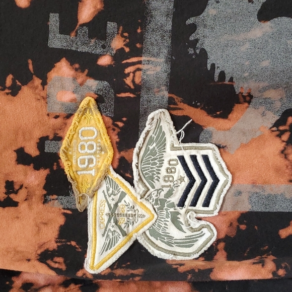 Express Liberty 1980 Graphic Tee - Picture 3 of 6